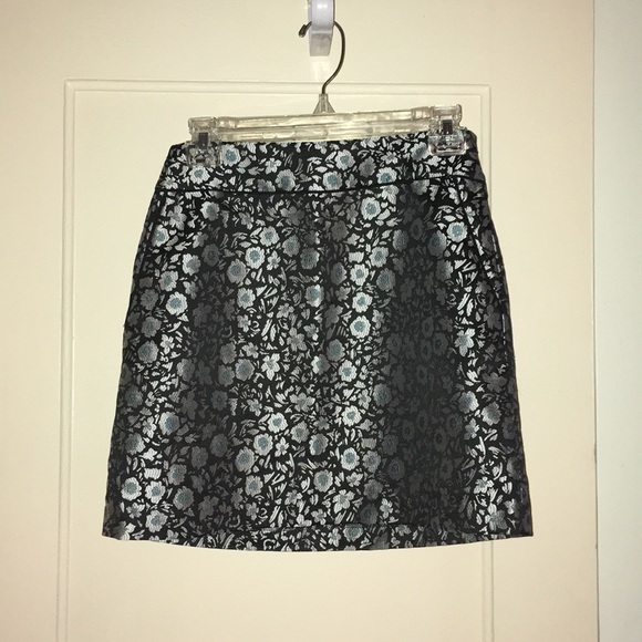 LOFT petite skirt - Picture 2 of 9
